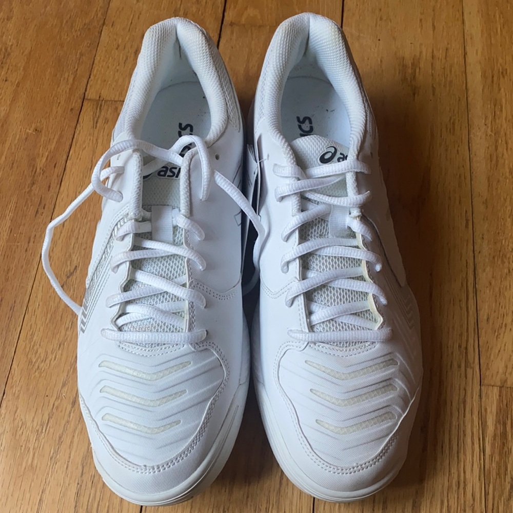 ASICS tennis shoe